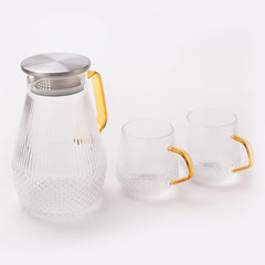 Kuber Industries Borosilicate Glass Jug Set with 2 Cups | Glass Jug with Stainless Steel Lid - 1500ml | Glass Cup - 400ml Each | Designer Jugs for Water, Juice, Beverages | Housewarming Gift Pack