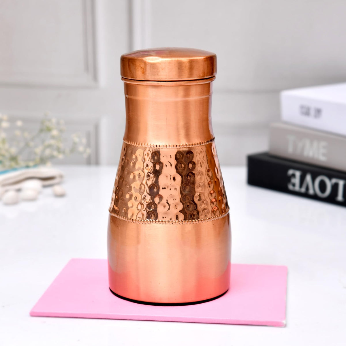 Kuber Industries Water Jug | Bottle with Inbuilt Glass | Vessel for Drinking Water | Bedroom Jar| Bedside Water Bottle | Water Jug | Middle Hammered | 1100 ML | Copper