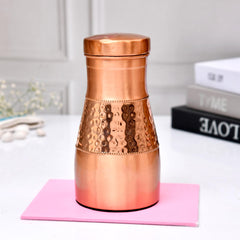 Kuber Industries Water Jug | Bottle with Inbuilt Glass | Vessel for Drinking Water | Bedroom Jar| Bedside Water Bottle | Water Jug | Middle Hammered | 1100 ML | Copper