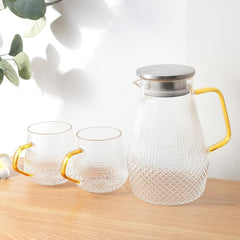 Kuber Industries Borosilicate Glass Jug Set with 2 Cups | Glass Jug with Stainless Steel Lid - 1500ml | Glass Cup - 400ml Each | Designer Jugs for Water, Juice, Beverages | Housewarming Gift Pack