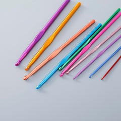 Kuber Industries Crochet Hook Needle Set With Case|Ergonomic Sewing Knitting Needle Kit-Pack of 4 (Black)