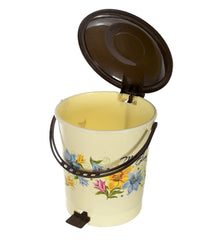 Kuber Industries Multiuses Floral Print Plastic Dustbin For Home, Kitchen, Office, Bathroom With Swing Lid 10 Litre (Cream) 52KM3970