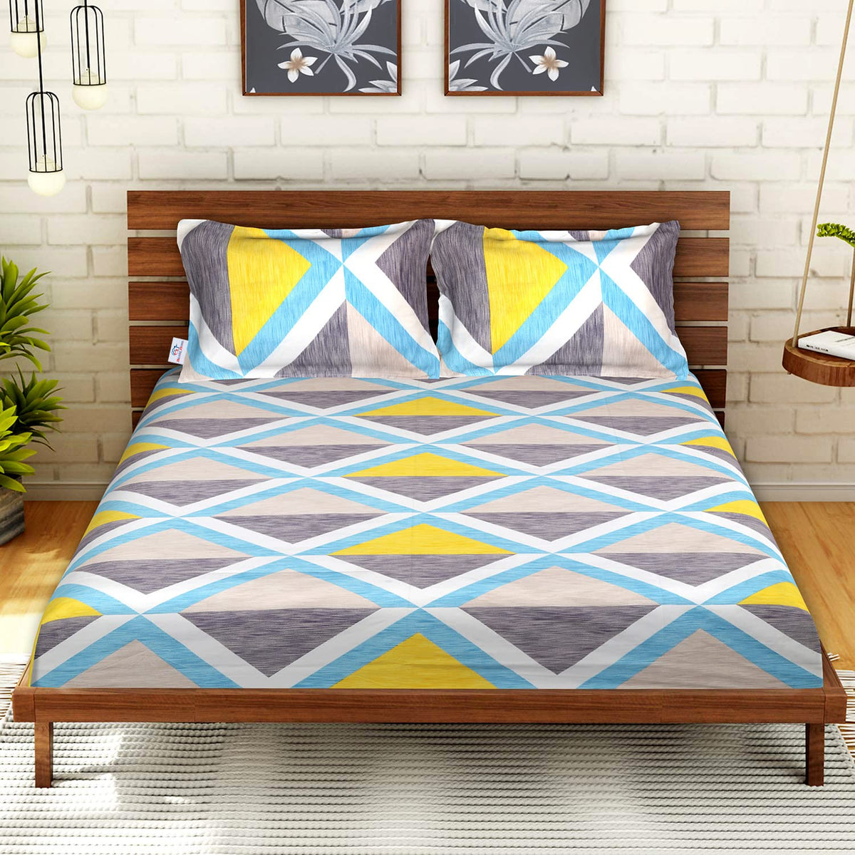 Heart Home Glace Cotton Triangle Design Double Bedsheet with 2 Pillow Covers,90x100,(Multicolor)