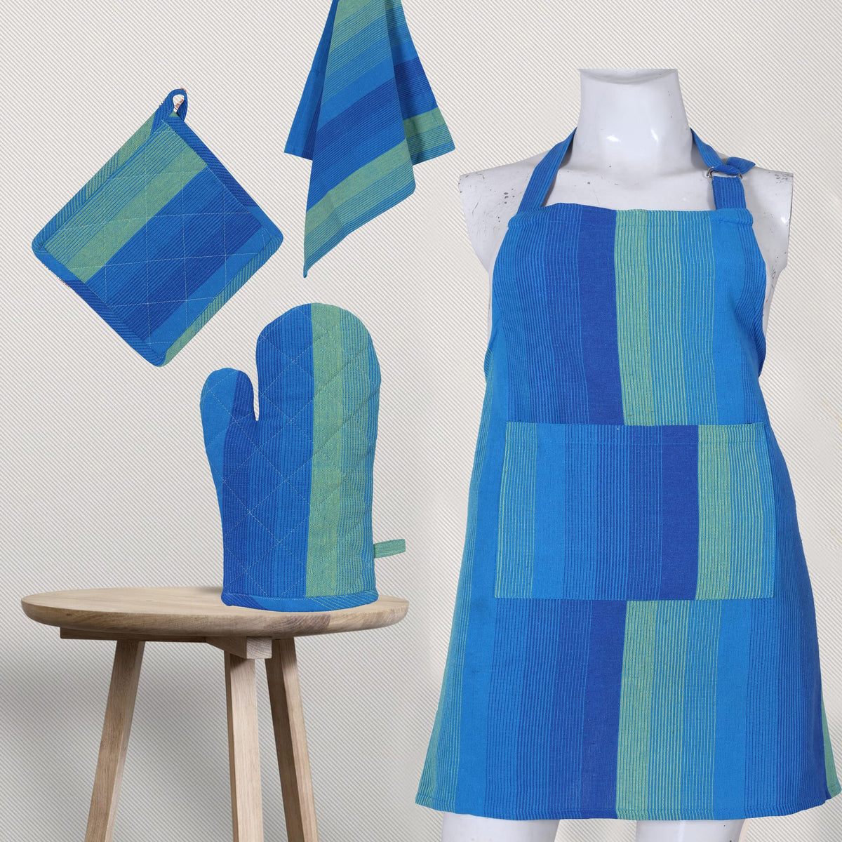 Kuber Industries Kitchen Apron Set | Center/Front Pocket Best Design Apron, Cotton Glove, Pot Holder & Kitchen Towel | 100% Cotton Adjustable Buckle Stain Resistant Cooking Kitchen Apron for Women & Men (Blue)